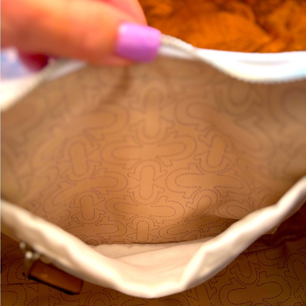 NWT True Religion Cream Hobo Bag with Geometric Stitching - Picture 8 of 9
